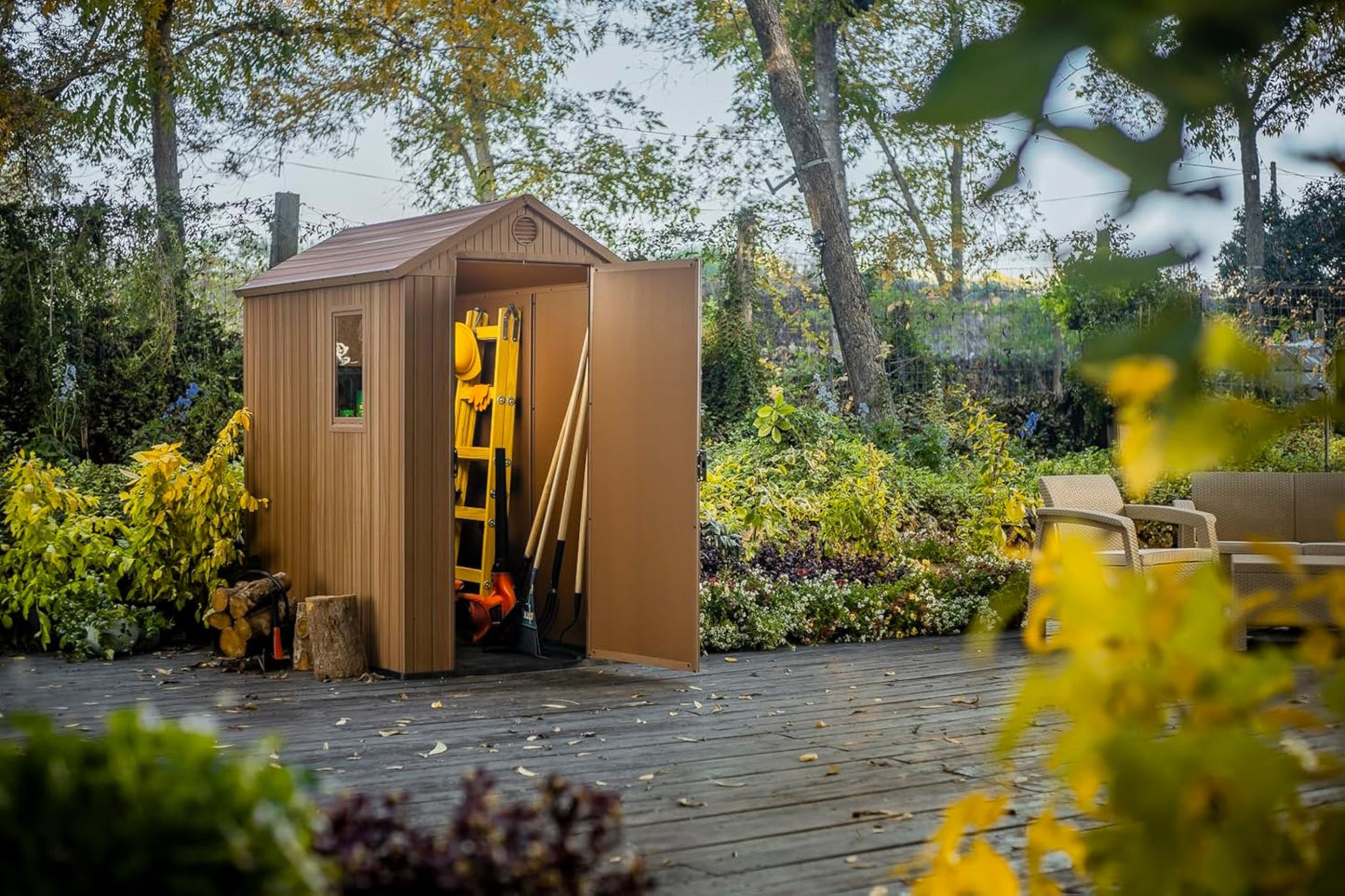 Darwin 4X6 Garden Shed with Natural Wood-Look | Evotech Composite, Weather-Resistant & Maintenance-Free | Outdoor Storage for Tools, Bbqs & Bikes | Heavy-Duty Floor & Lockable Door